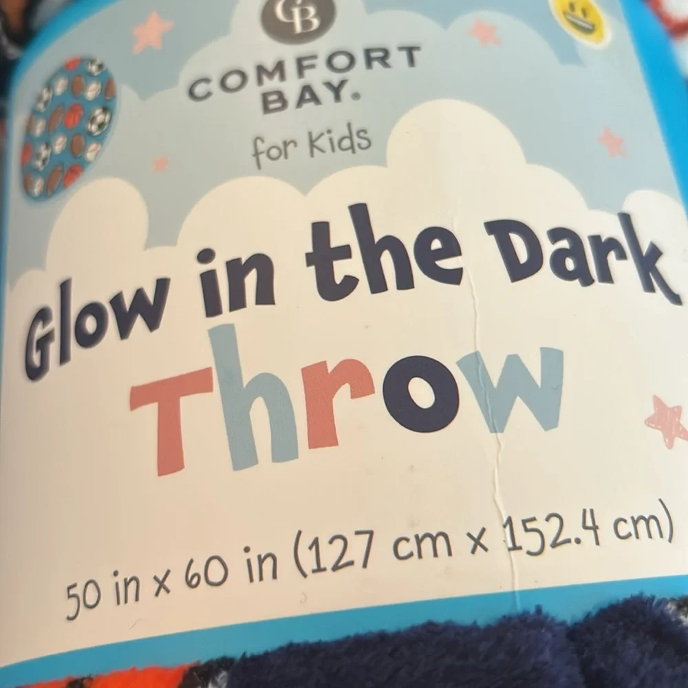 Comfort Bay Glow in the dark Sports themed Fleece Plush Trow 50“x60“